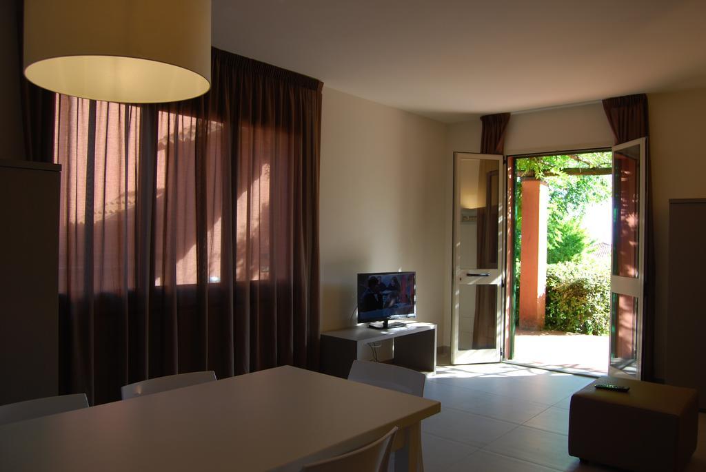 Residenze Al Colle Dei Pini Aparthotel Riccione Cameră foto