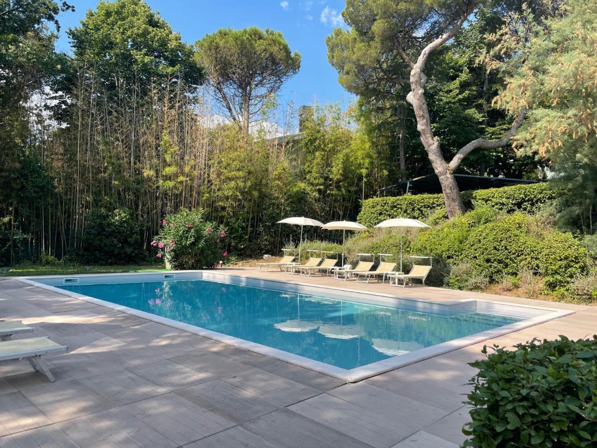 Residenze Al Colle Dei Pini Aparthotel Riccione Exterior foto