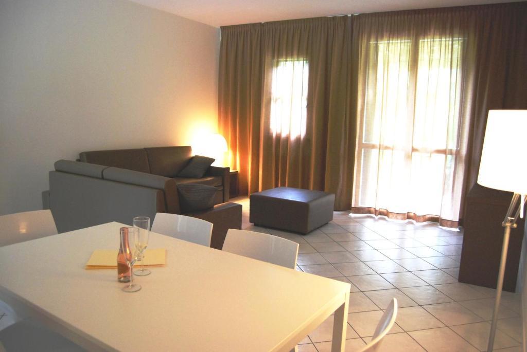Residenze Al Colle Dei Pini Aparthotel Riccione Cameră foto
