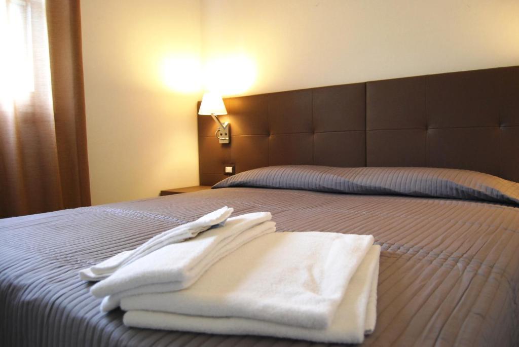 Residenze Al Colle Dei Pini Aparthotel Riccione Cameră foto