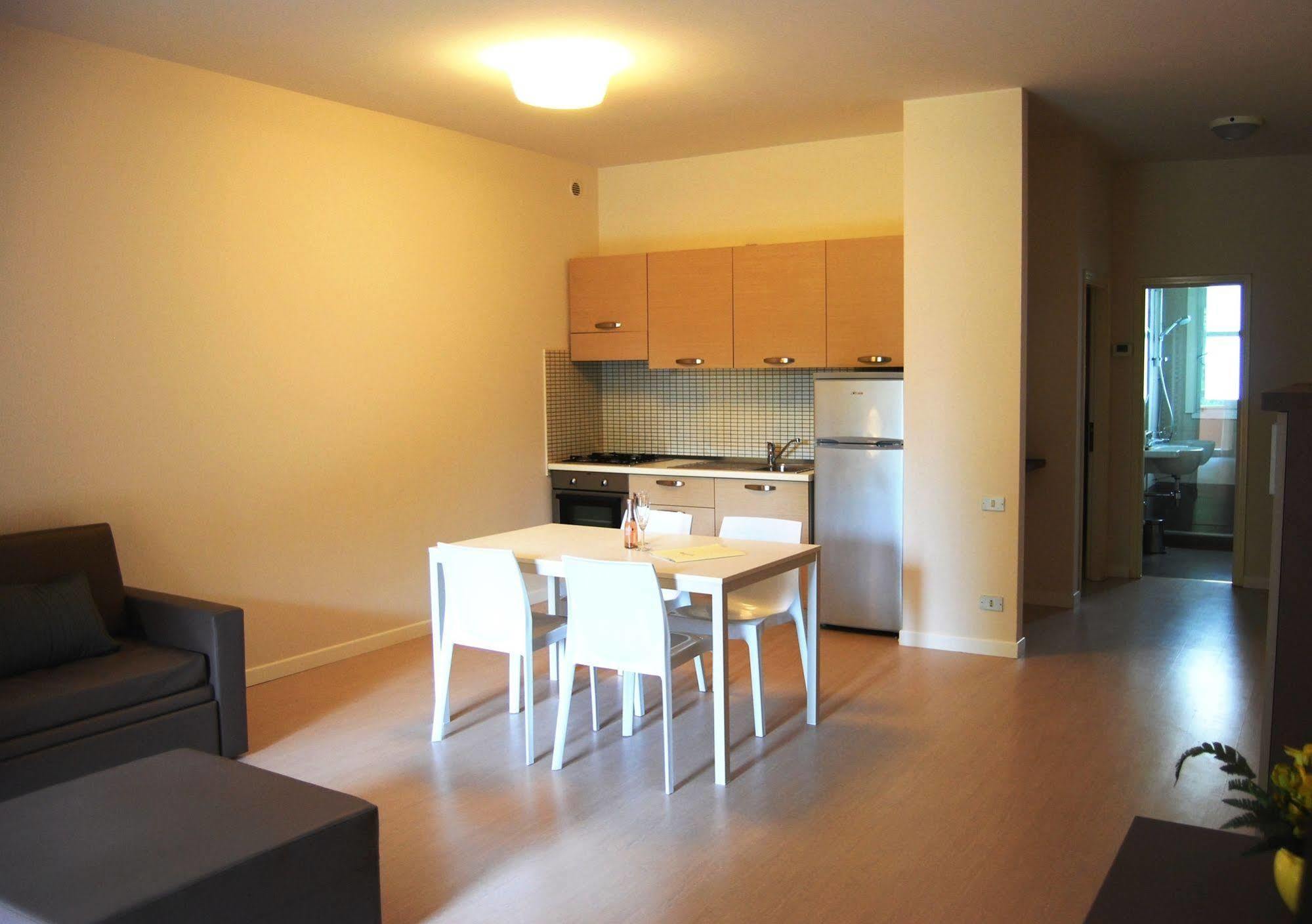 Residenze Al Colle Dei Pini Aparthotel Riccione Exterior foto