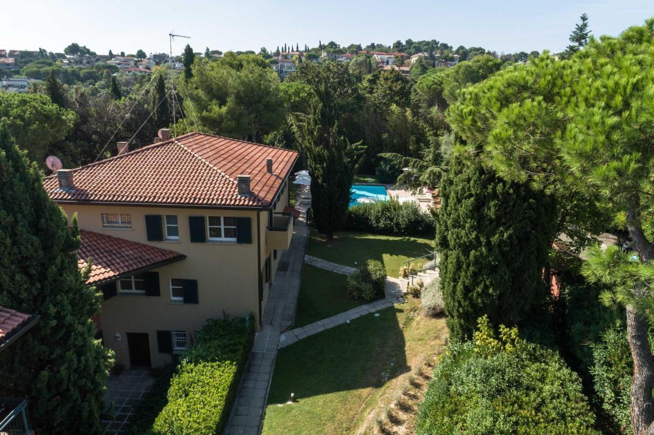 Residenze Al Colle Dei Pini Aparthotel Riccione Exterior foto