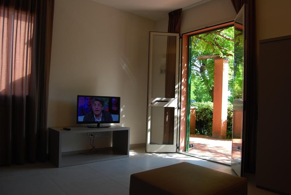 Residenze Al Colle Dei Pini Aparthotel Riccione Exterior foto